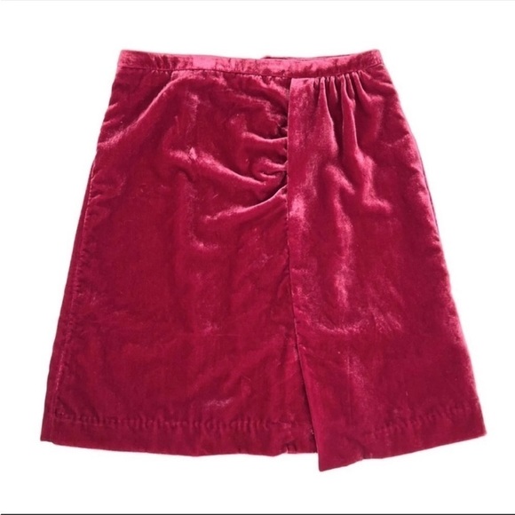 NWT Anthropologie Mini Skirt Connie Red Berry Velvet Gathered Ruched Festive 4 - Picture 5 of 12